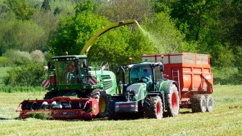 Une panoplie complète pour récolter plus de 1 500 ha/an d’herbe
