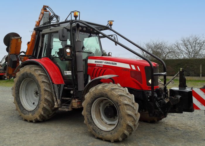 Réception d'un tracteur forestier.