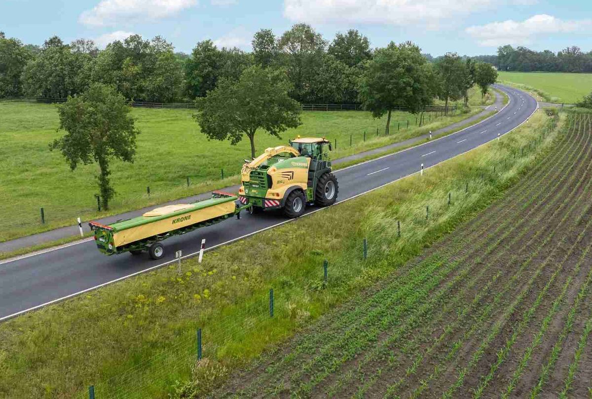 Coupe directe Krone XDisc 710 sur route