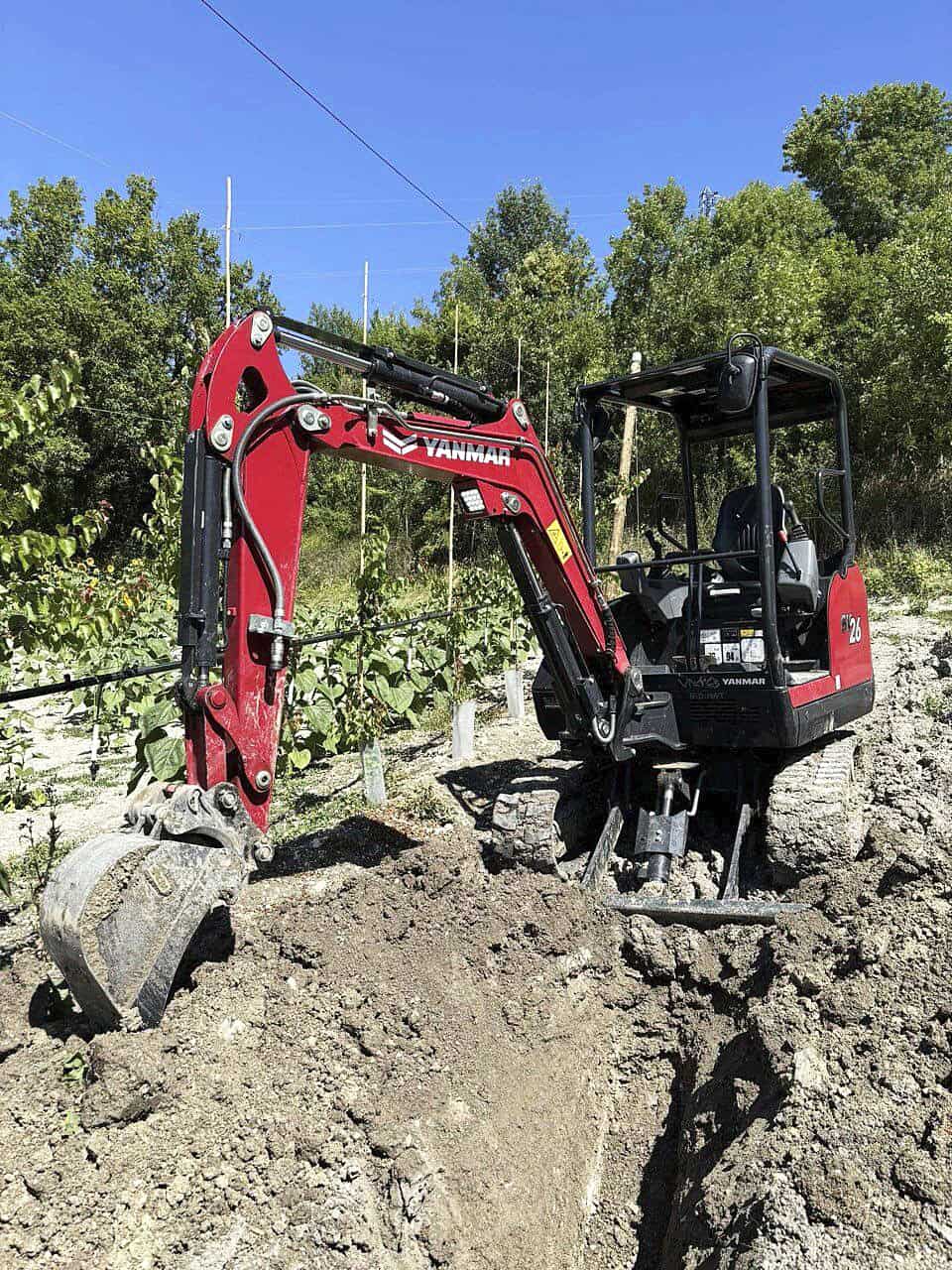 La cuma de Belfort-du-Quercy possède une pelle Yanmar.