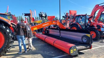 Kubota intègre des andaineurs à tapis dans sa gamme fenaison