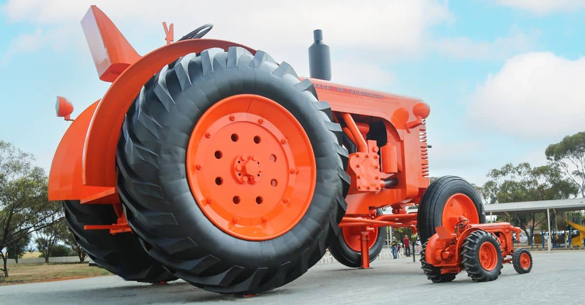 le plus gros tracteur du monde