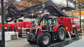 [EuroTier 2024] Peecon transforme le tracteur en désileuse automotrice