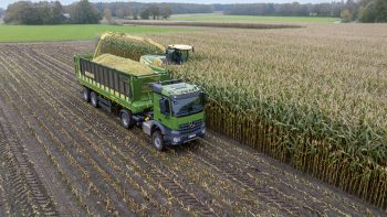 La remorque à fond poussant Krone GX s’attèle aussi aux poids lourds